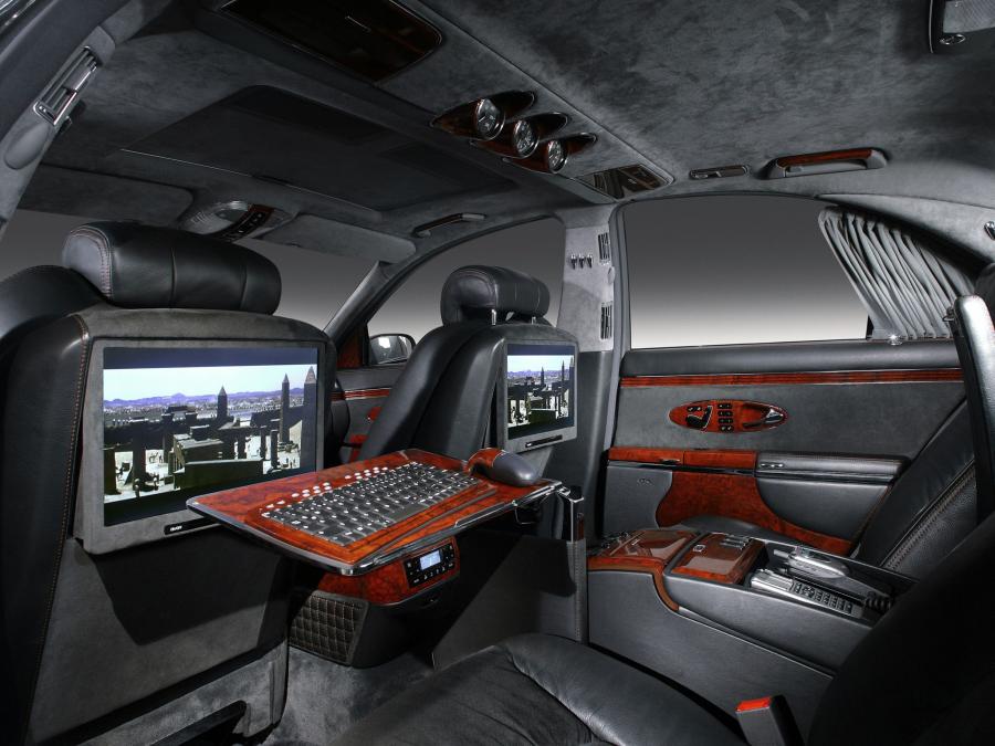 Интерьер Maybach 57 by Brabus (W240) 2004 года  (фото 7 из 13)